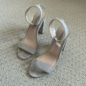 Steve Madden taupe colored heels